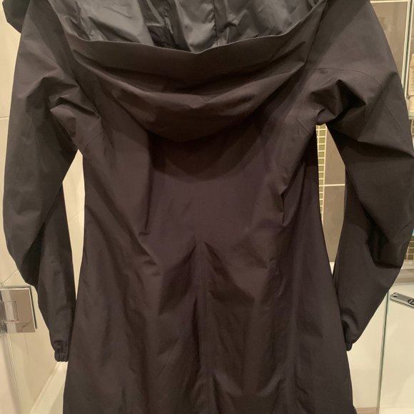 Arc'teryx Solano Women's Coat *SOLD - Picture 5 of 5